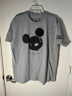 Disney x Neff Mickey Mouse head, silhouette T-shirt, extra large gray